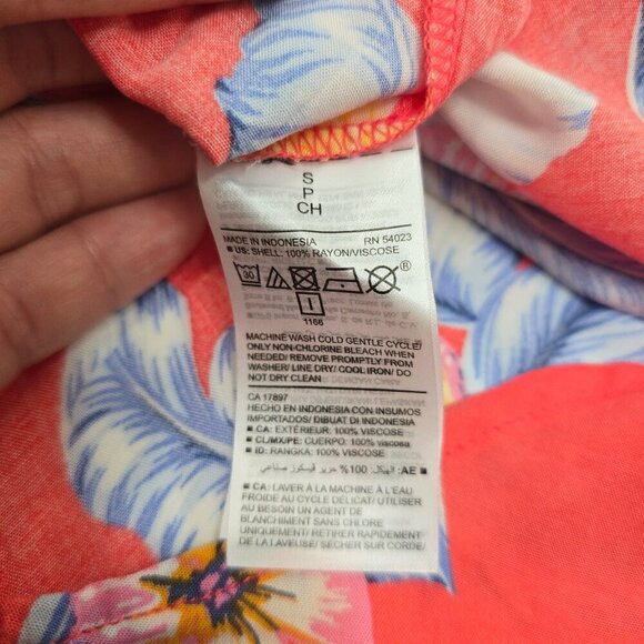 NWT Old Navy Salmon Pink Hawaiian Floral Sleeveless Tank Top - Picture 10 of 10